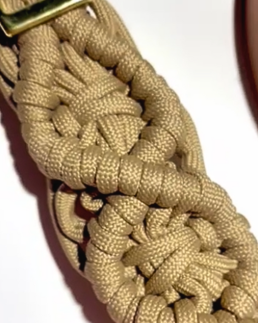 Handgefertigtes, verstellbares Paracord Halsband im Boho-Stil mit Biothane-Adapter – individuell wählbare Farbe, robust und stilvoll für Hunde