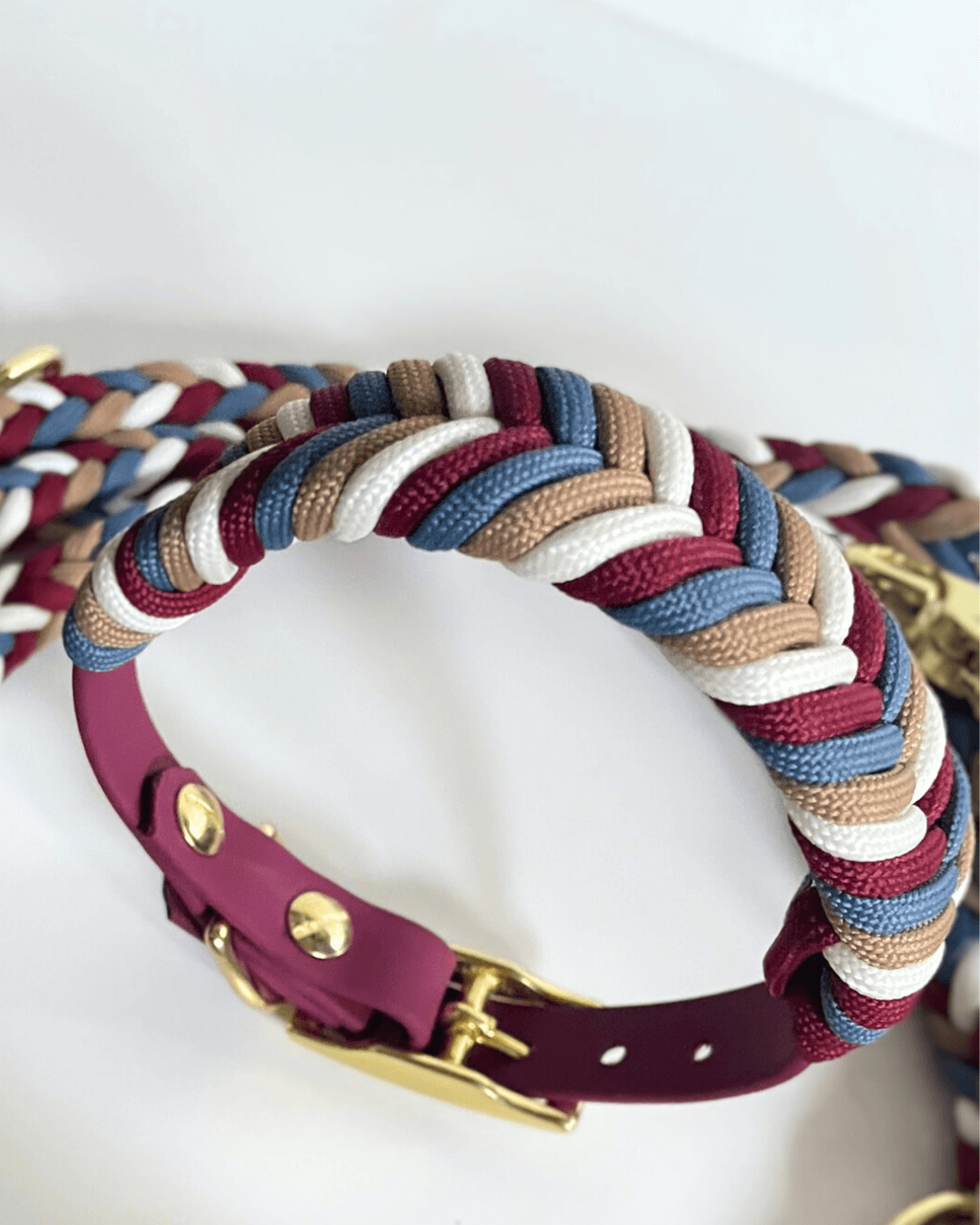 Geflochtenes Hundehalsband mit Biothane in rot, blau, beige